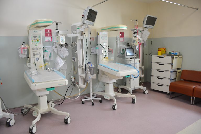بخش NICU (نوزادان)